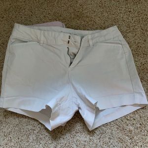 White pixie old navy shorts